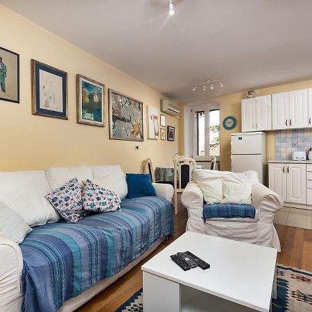 Ferri Fi 2Bdr Apartment By Irundo โรวีน ภายนอก รูปภาพ